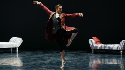 Joseph Taylor as Valmont in Dangerous Liaisons. Photo Emma Kauldhar